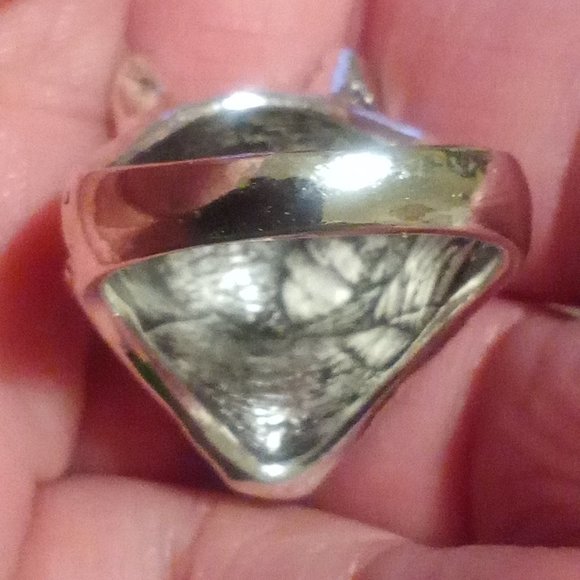 NEW! Silver Tone Metal 3D Raised Wolf Ring Size 9.5 - Picture 6 of 7